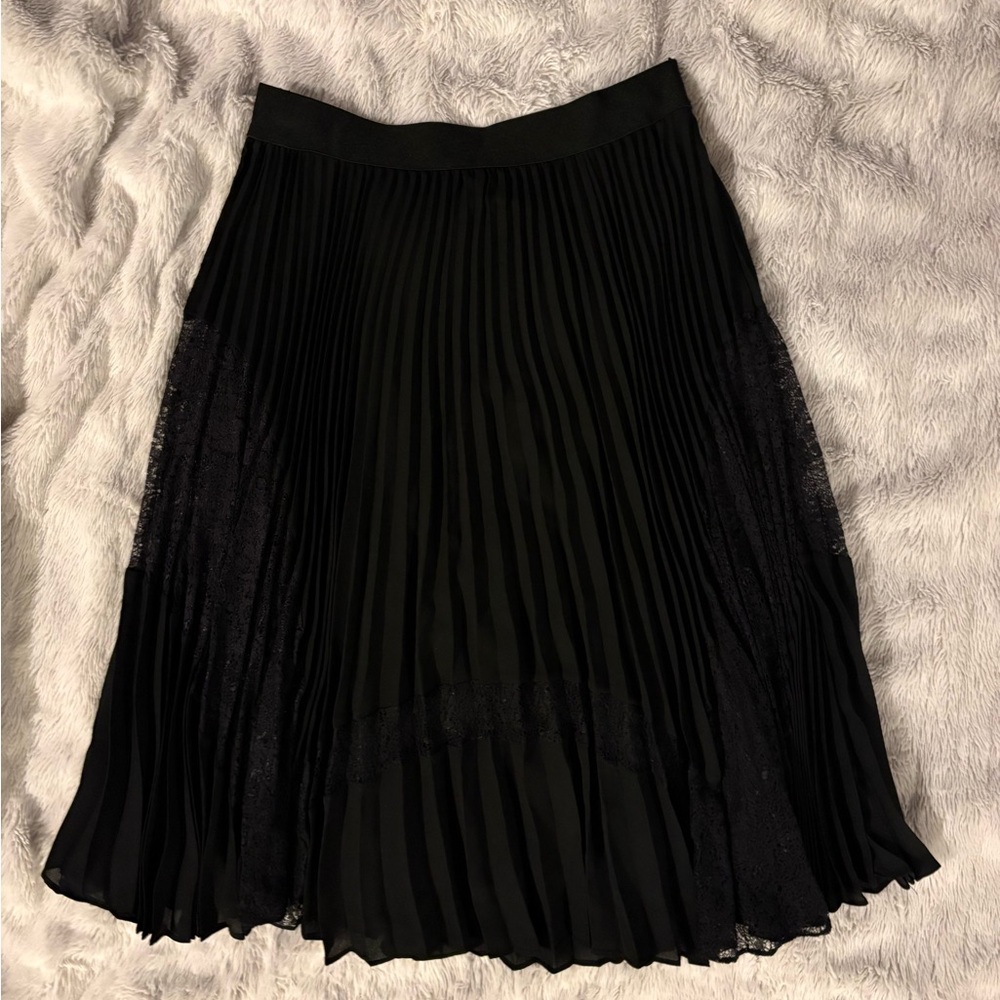 Forever 21 Black Pleated Skirt with Lace Size S/XS